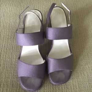 Purple bridesmaid shoes 💜
